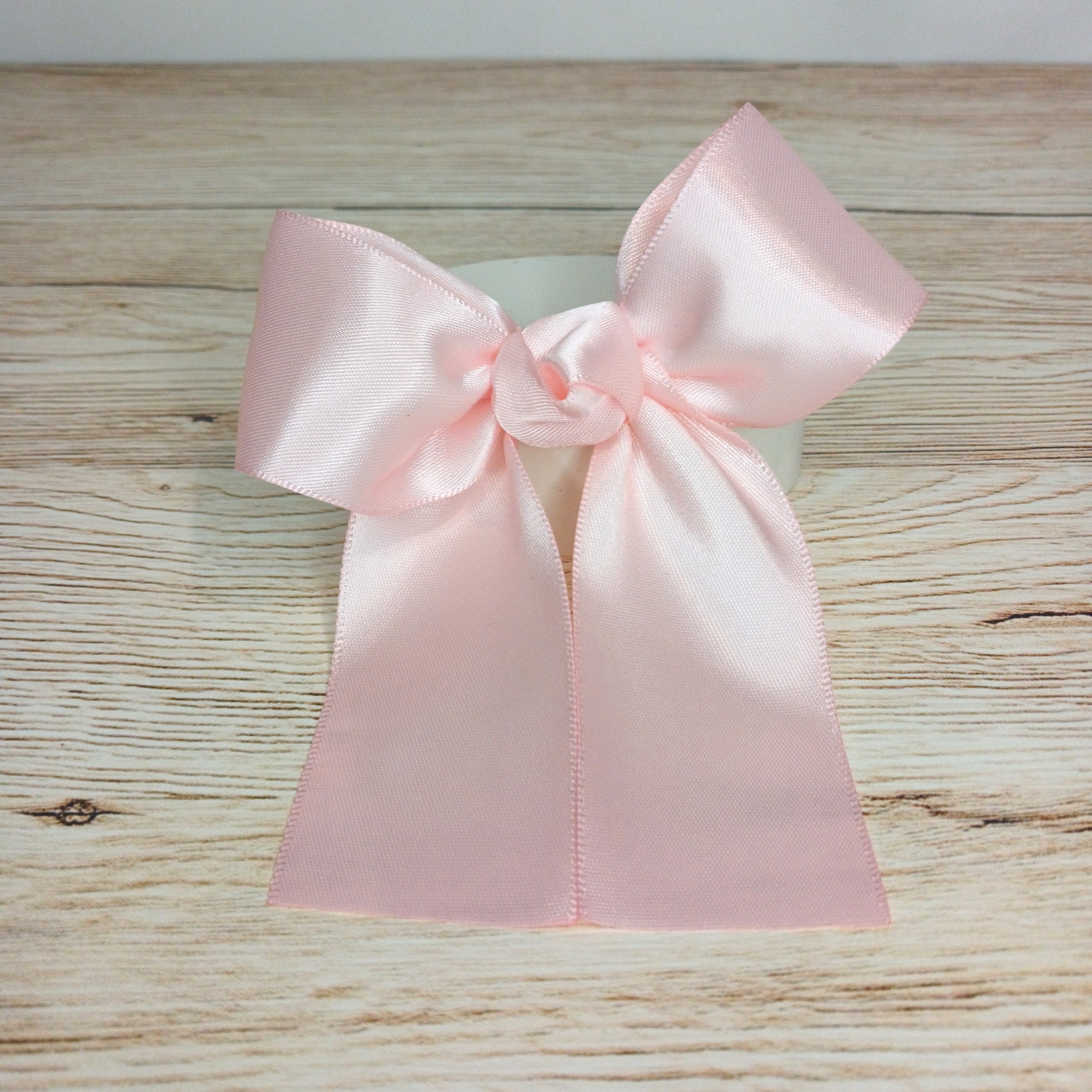 Sports Bow Medium Light Pink